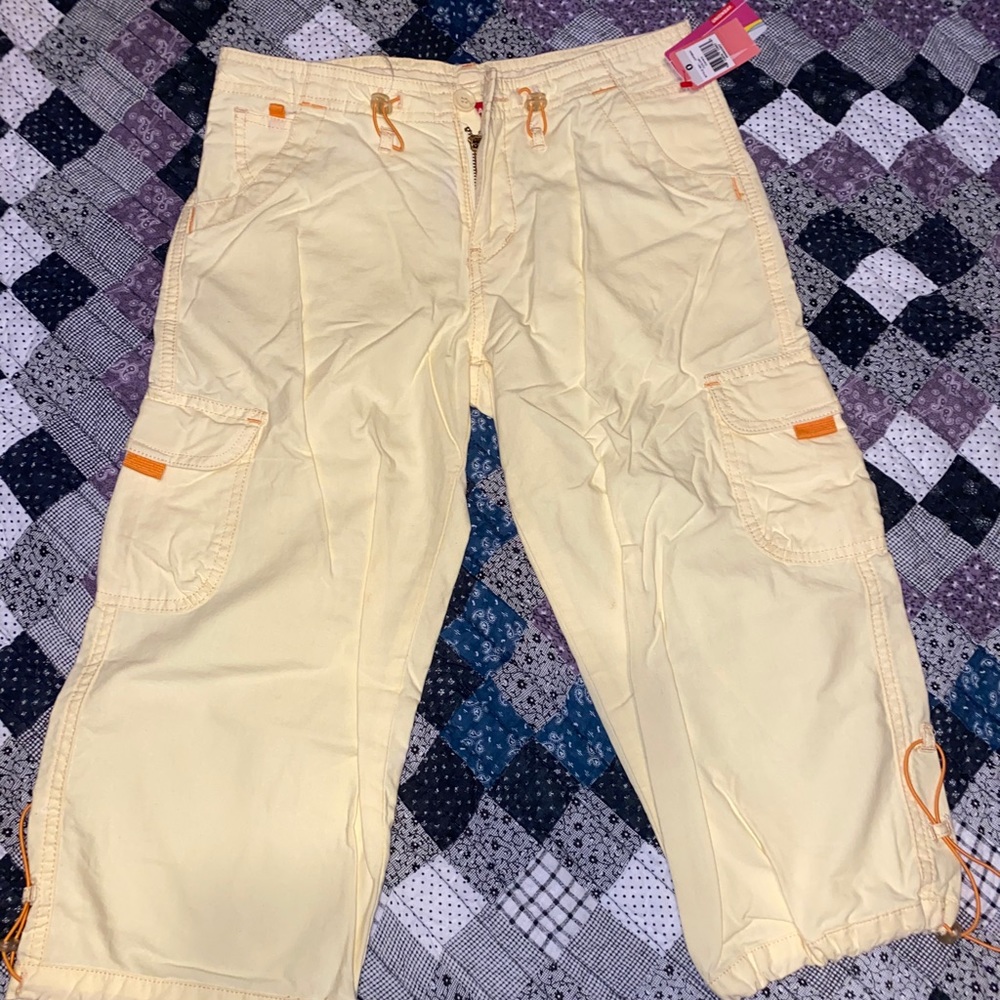 Unionbay bright yellow Capris w/ orange strings